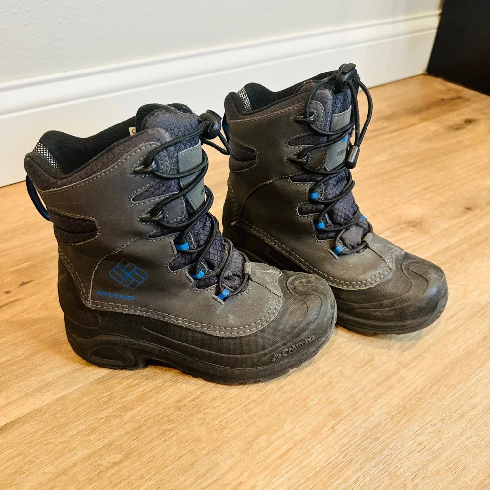 Columbia‎ Bugaboot Plus IV Snow Boots Kids Size 3 Grey Blue Waterproof Omni-Heat